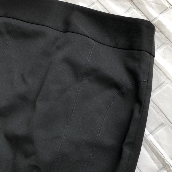 Express Skirt - Picture 2 of 6